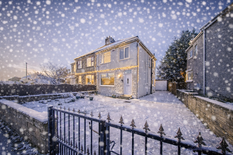 3 bedroom semi-detached house for sale, Farfield Grove, Bradford BD6