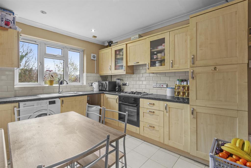 60 Underwood Rd, HP13 6 YB-6.jpg