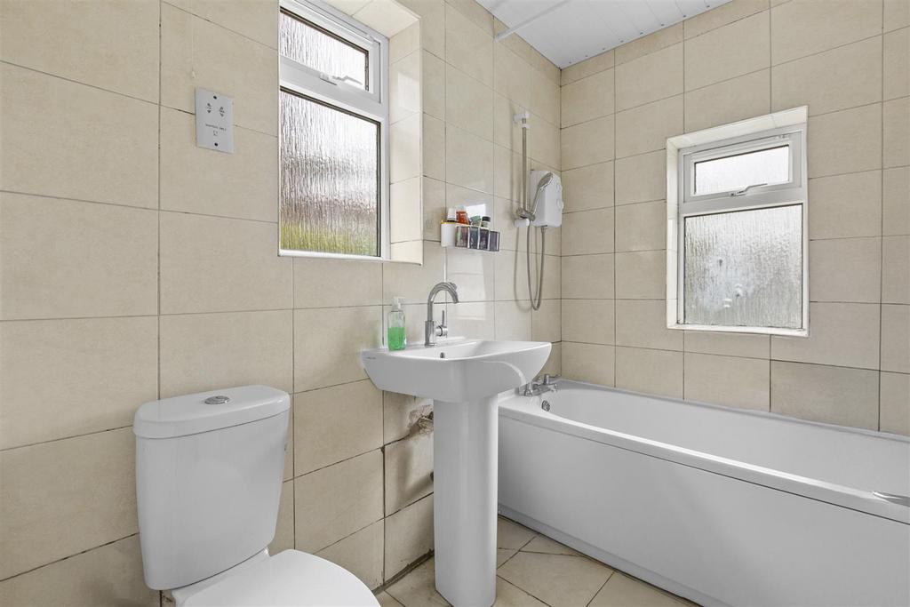 60 Underwood Rd, HP13 6 YB-8.jpg
