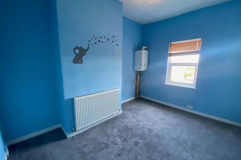 2 bedroom terraced house to rent, Hinderton Road, Birkenhead