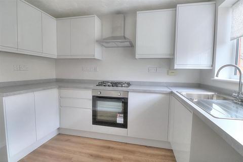 2 bedroom terraced house to rent, Colton Copse, Chandler's Ford, Eastleigh