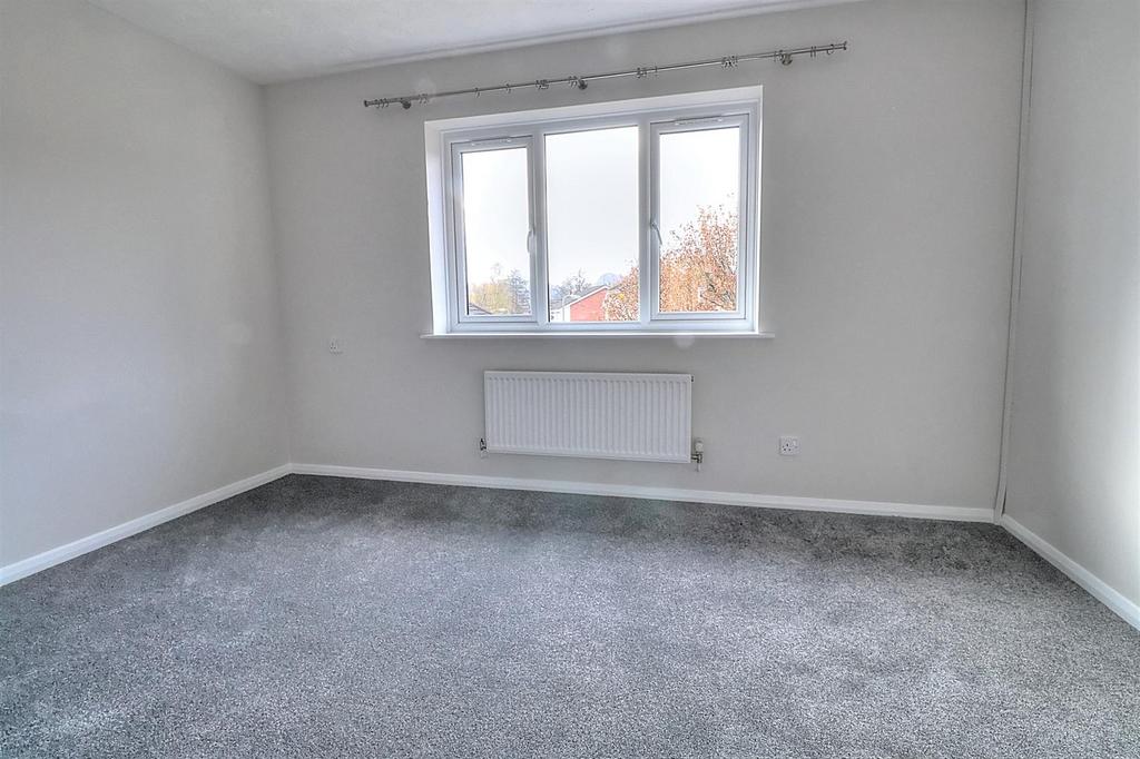 Colton Copse 7 Bed 2.jpg