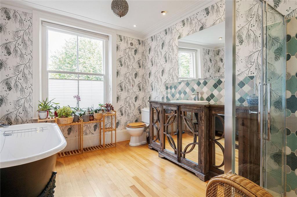 En Suite Bathroom
