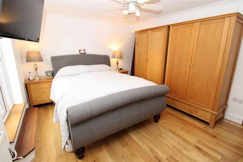 Bed 1(1).JPG