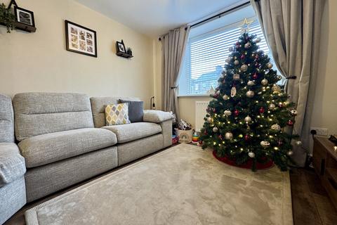 3 bedroom end of terrace house for sale, London Road, Holyhead, LL65
