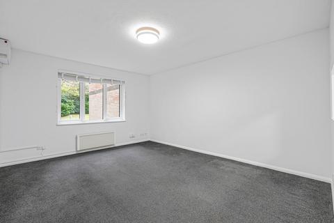 undefined, Foxhills, Woking, Surrey, GU21