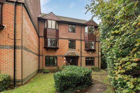 undefined, Foxhills, Woking, Surrey, GU21