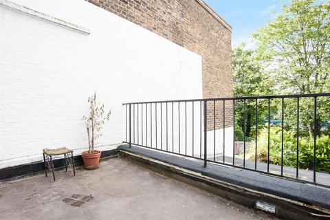 2 bedroom flat to rent, Sherriff Road, West Hampstead NW6