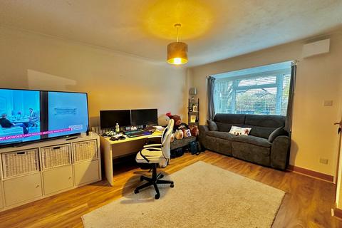 3 bedroom semi-detached house for sale, Hyde Close, Newport Pagnell, MK16