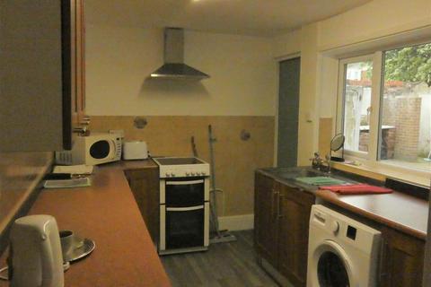 2 bedroom apartment to rent, Grantham Road, Sandyford, Newcastle upon Tyne