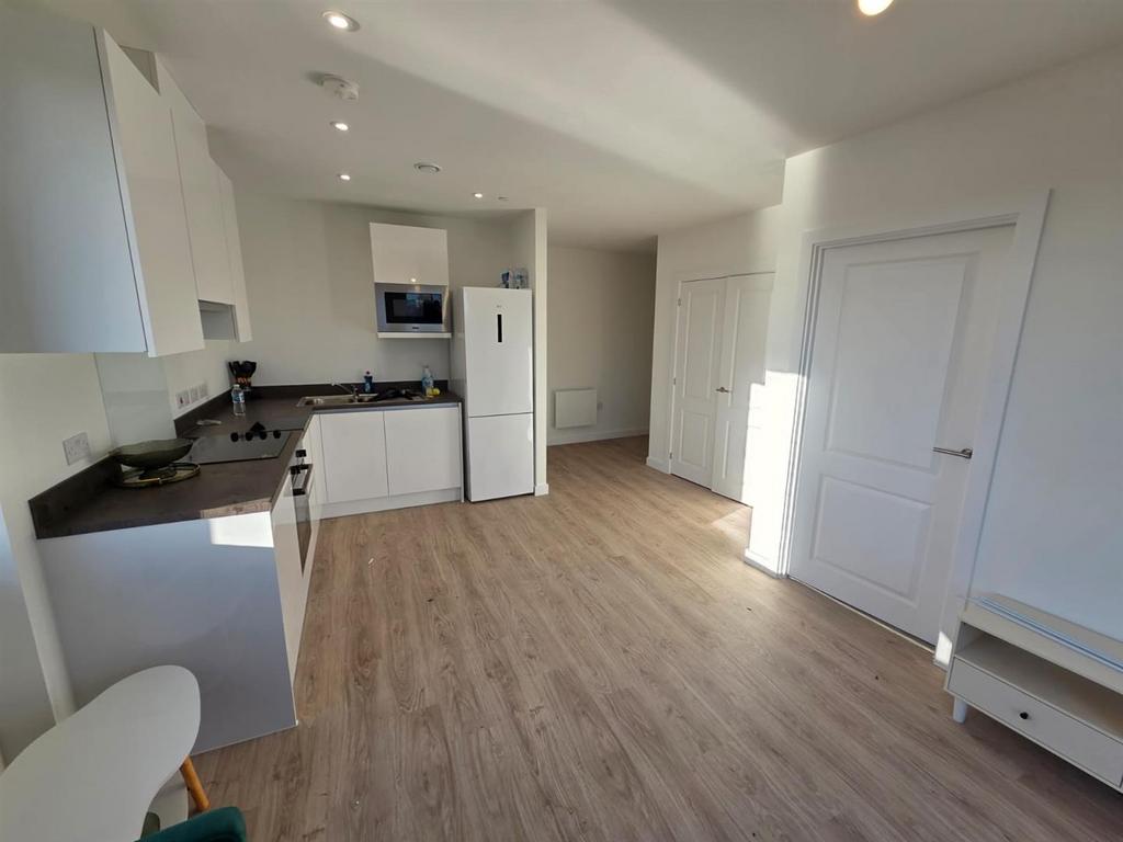 407 griffiths close 4.jpg