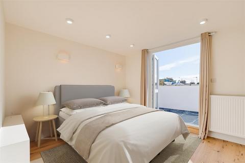 undefined, Brookwood Road, London