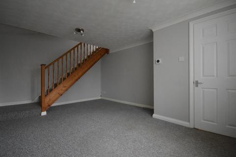 2 bedroom terraced house to rent, Walkers Acre, Walgrave, NN6