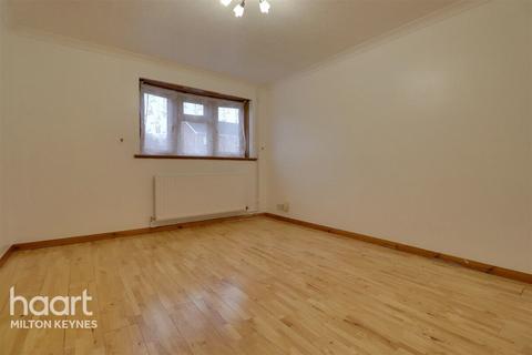 3 bedroom detached house to rent, Tower Drive, Neath Hill
