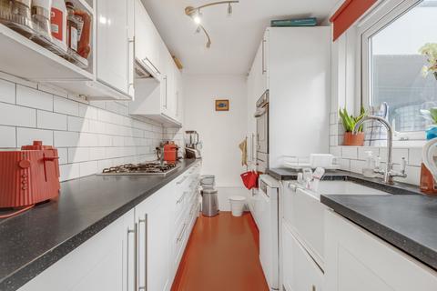 1 bedroom flat for sale, Highbury New Park, Highbury, London, N5