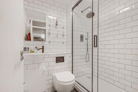 1 bedroom flat for sale, Highbury New Park, Highbury, London, N5