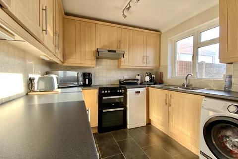 3 bedroom semi-detached house for sale, Hyde Close, Newport Pagnell