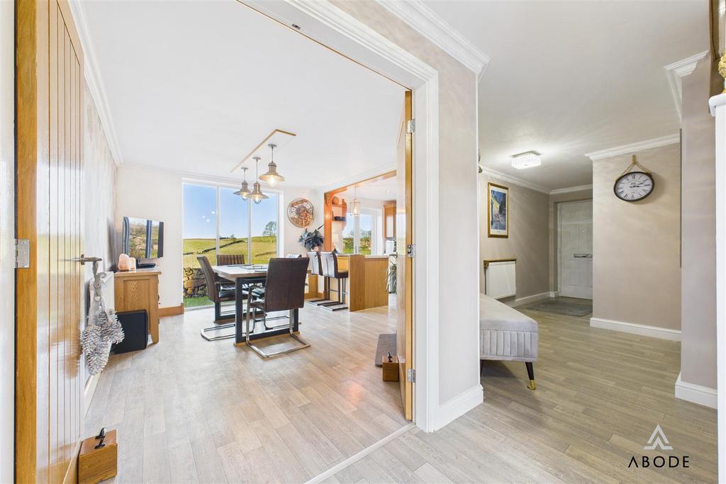 CAM03473 G0-PR0516-STILL031.jpg