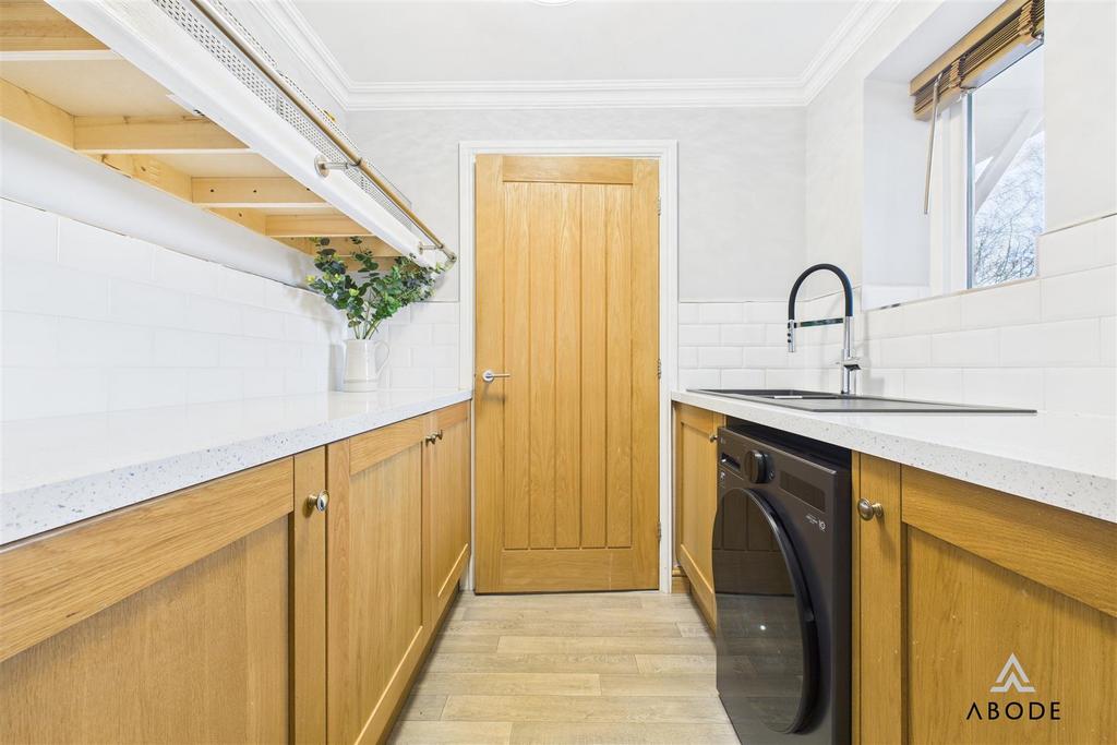 CAM03473 G0-PR0516-STILL047.jpg