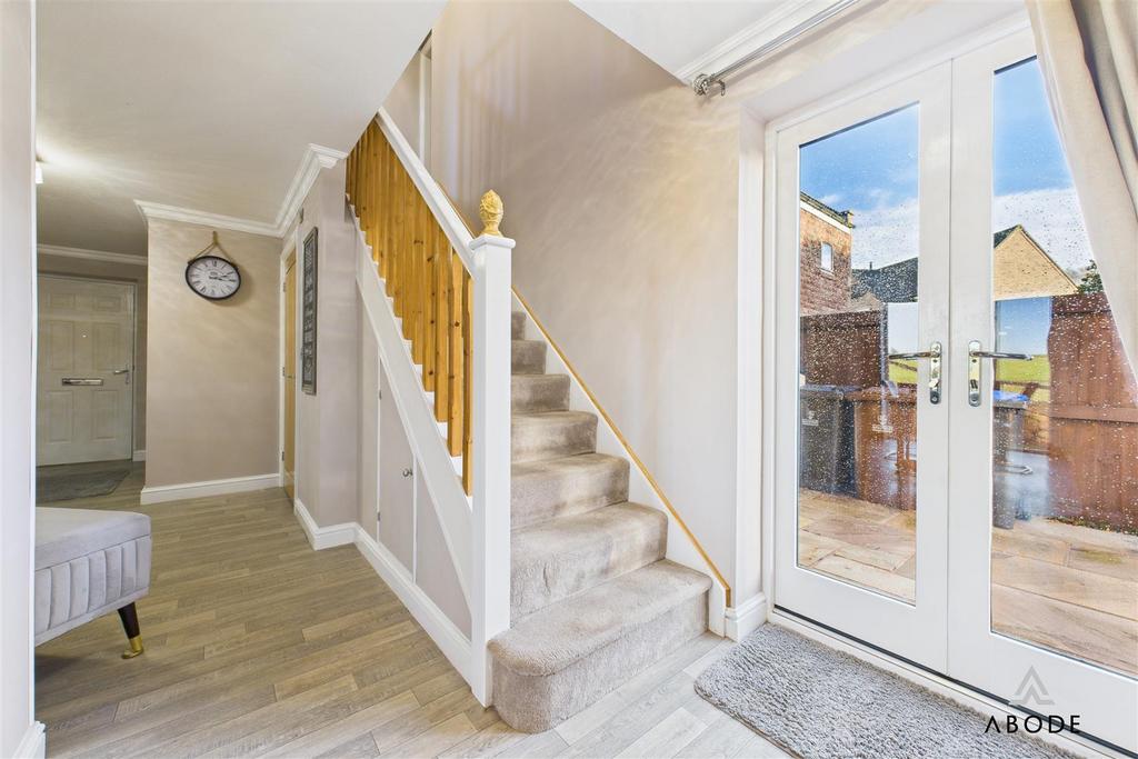 CAM03473 G0-PR0516-STILL032.jpg