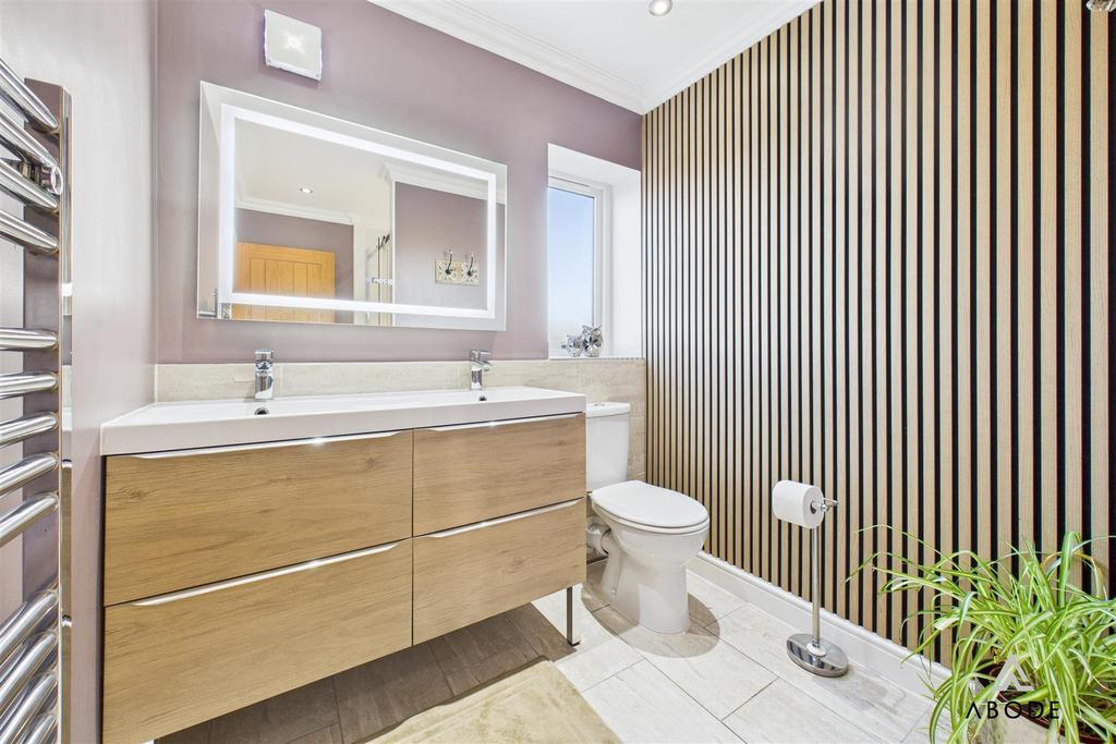 CAM03473 G0-PR0516-STILL015.jpg