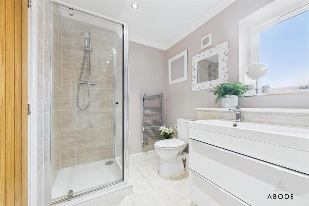 CAM03473 G0-PR0516-STILL017.jpg