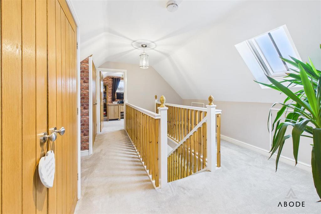 CAM03473 G0-PR0516-STILL002.jpg