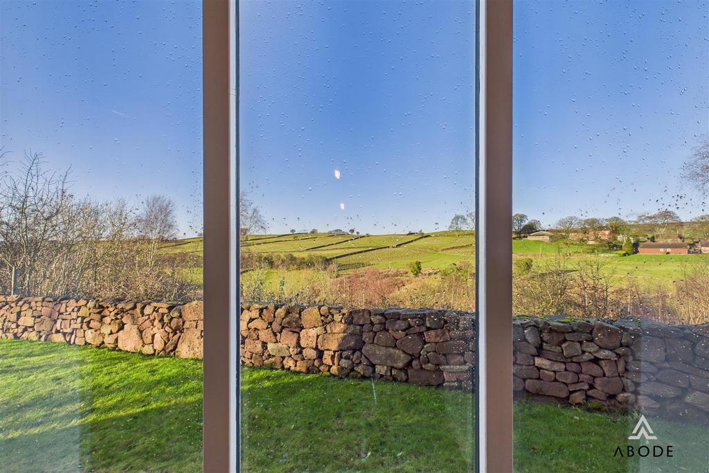 CAM03473 G0-PR0516-STILL040.jpg