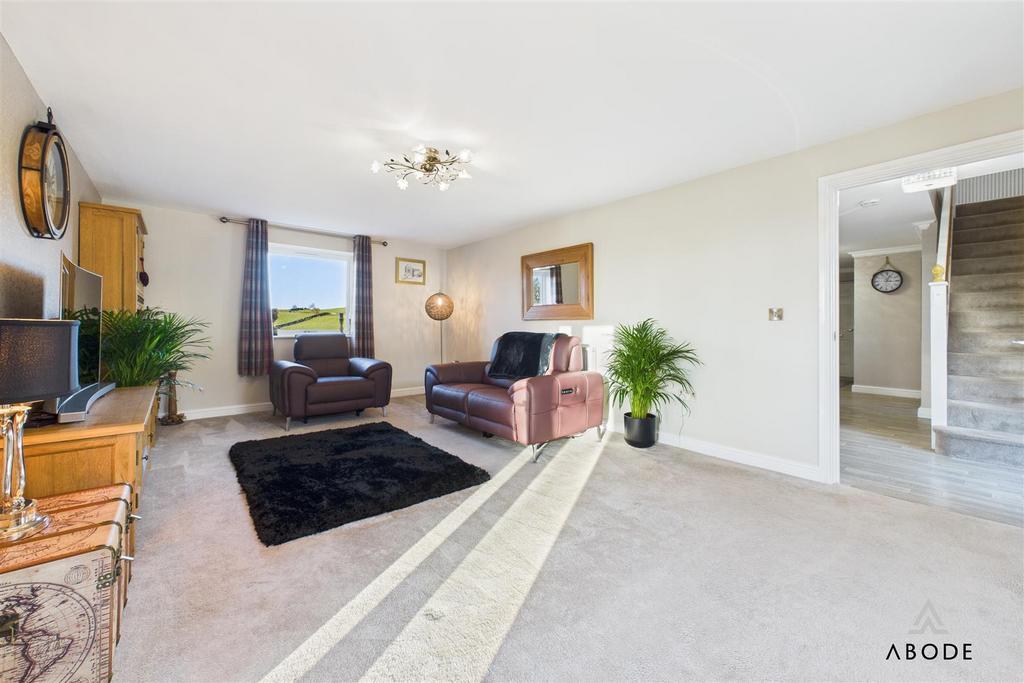 CAM03473 G0-PR0516-STILL027.jpg