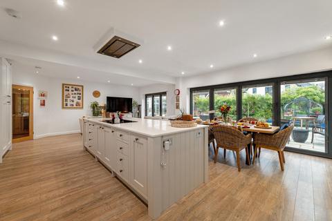 4 bedroom detached house for sale, Bucknalls Drive, Bricket Wood, AL2