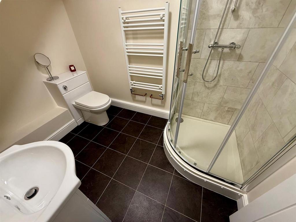 SD123 Shower.jpg