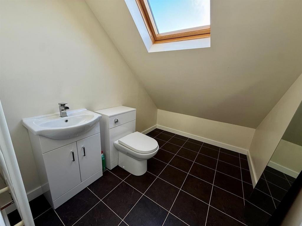 SD123 En Suite.jpg