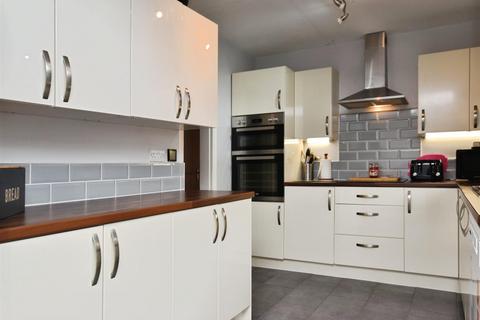 3 bedroom semi-detached house for sale, Woolam Hill, Hull HU12