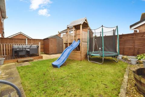 3 bedroom semi-detached house for sale, Woolam Hill, Hull HU12