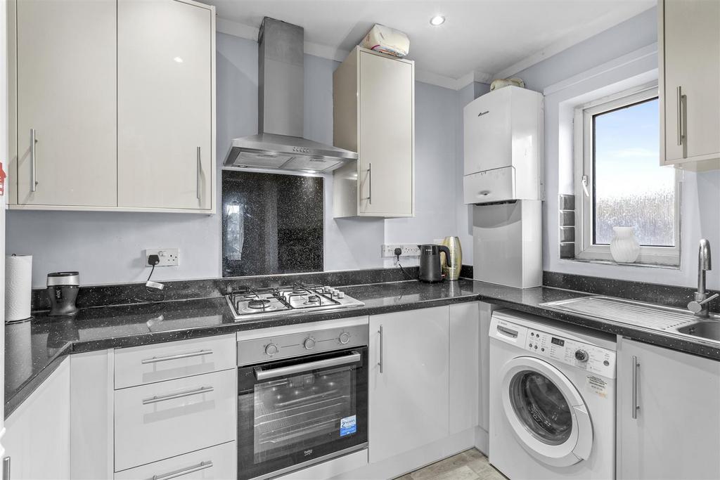 141d Totteridge Rd, HP13 6 HR-8.jpg