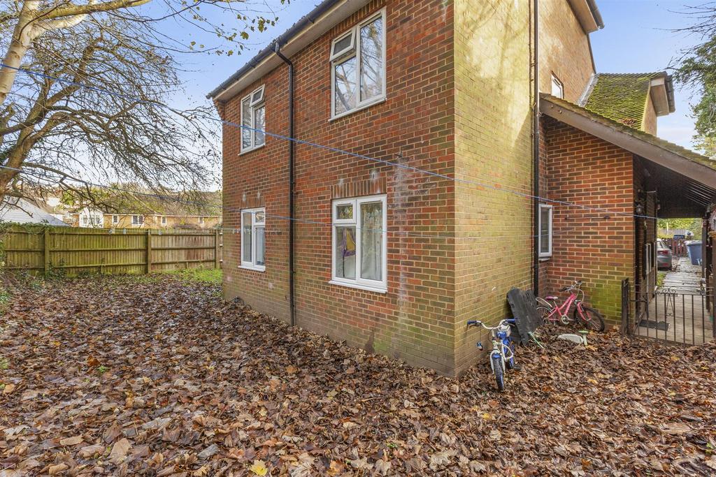 141d Totteridge Rd, HP13 6 HR-9.jpg