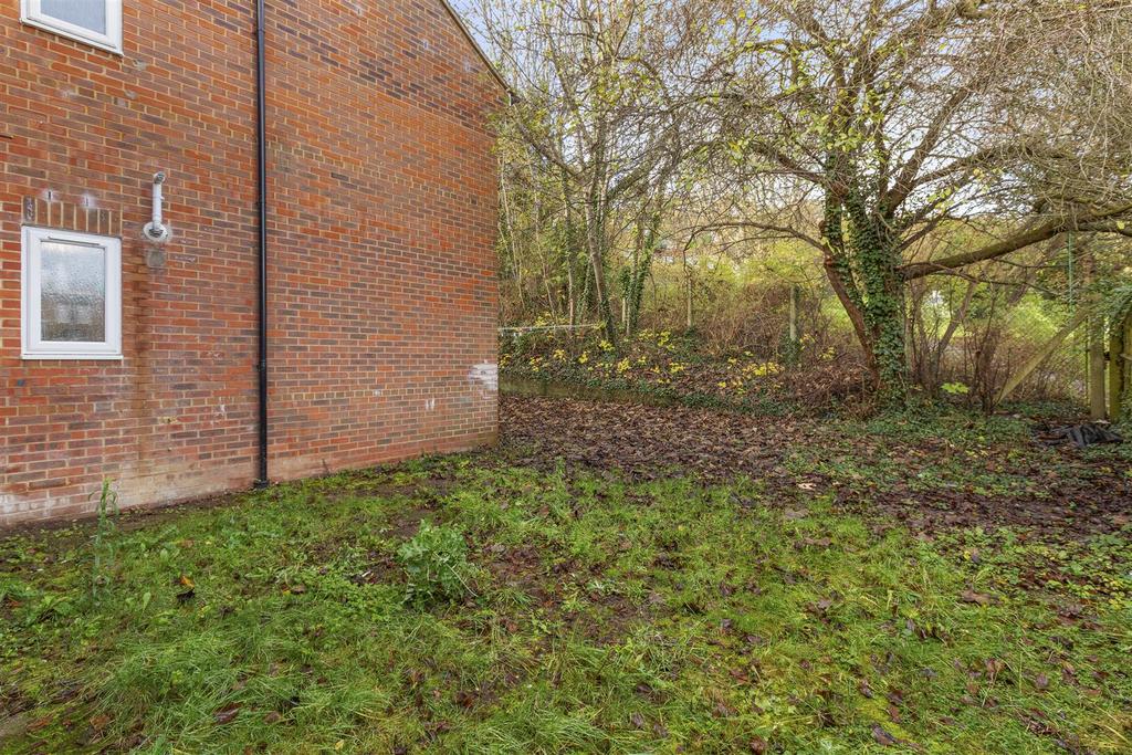 141d Totteridge Rd, HP13 6 HR-11.jpg
