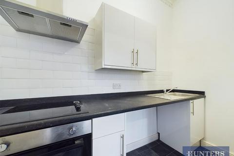 Studio to rent, The Crescent, Bridlington