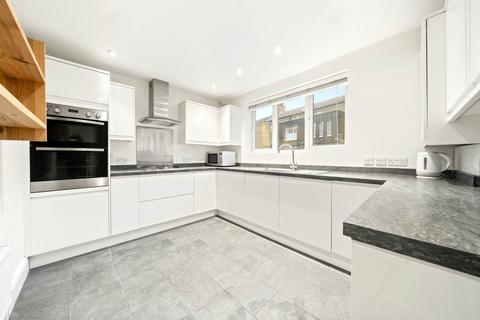 3 bedroom maisonette to rent, Upper Holloway, Islington, N19
