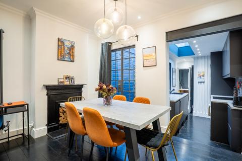 2 bedroom terraced house for sale, Constitution Hill, Gravesend, Kent, DA12 1JT