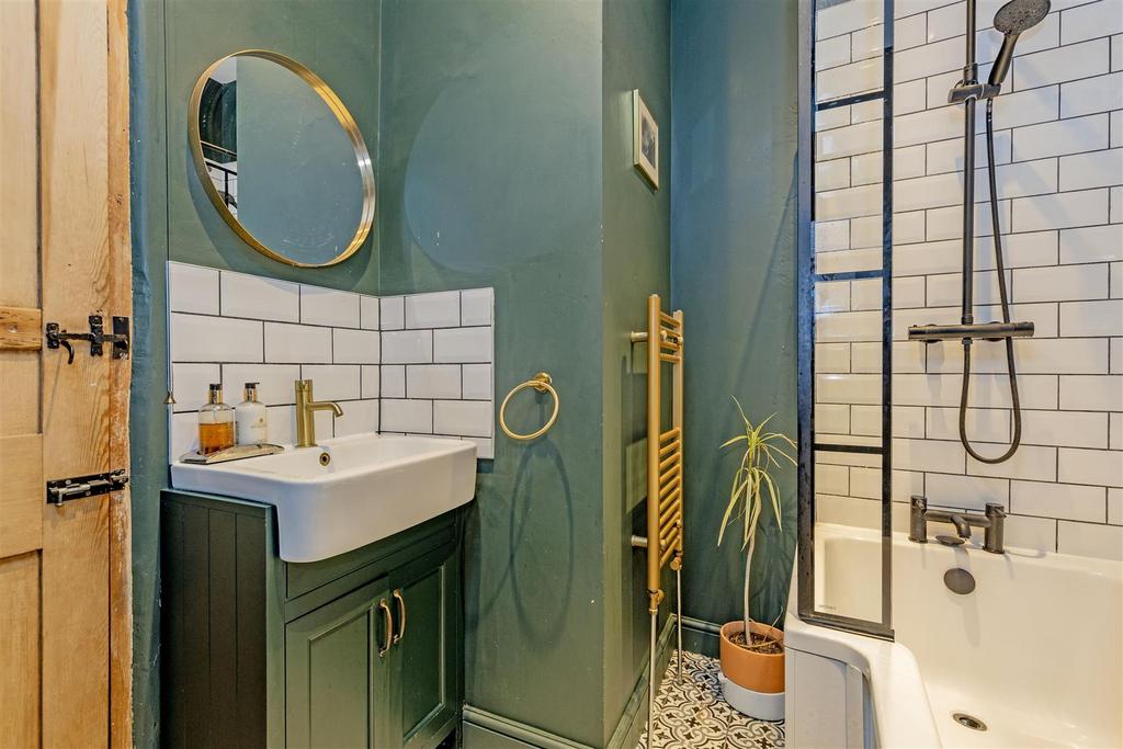 Bathroom-2.jpg