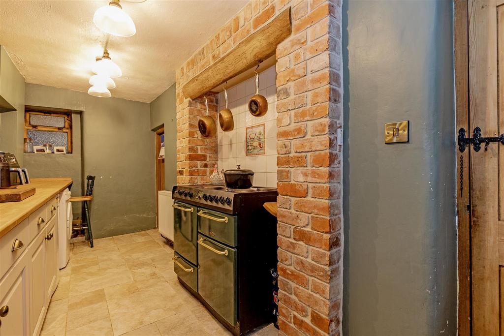 Kitchen-5.jpg