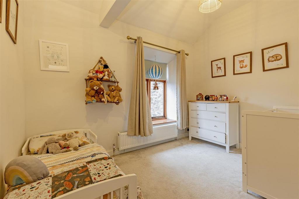 Bedroom 2-1.jpg