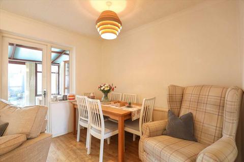 3 bedroom end of terrace house for sale, Ivy Road, Kettering