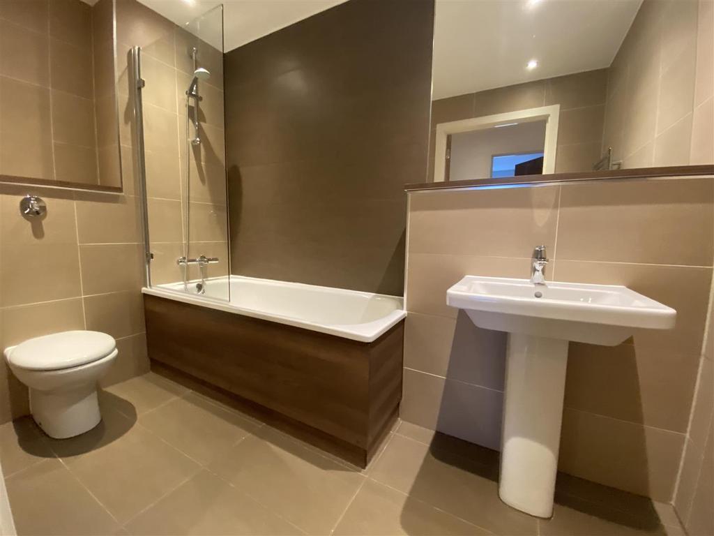 Bathroom (2).jpeg