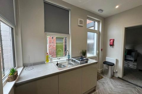 undefined, Landseer Avenue (Room 5), Leeds LS13