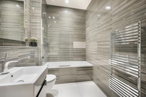 3 bedroom apartment to rent, Dudley House, Southampton Street, WC2E