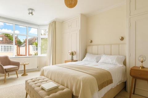 undefined, Laurel Road, West Wimbledon, SW20