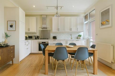 undefined, Laurel Road, West Wimbledon, SW20