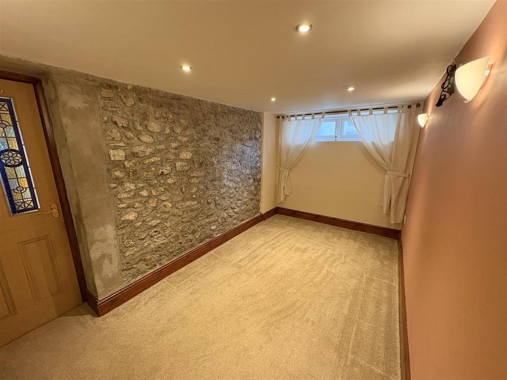 Bedroom 3/Dining Room